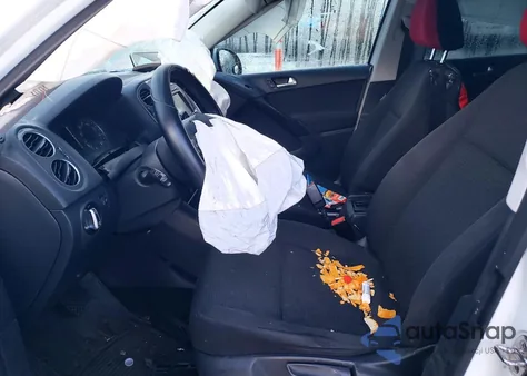 2015 Volkswagen Tiguan S z USA, uszkodzony, nr VIN WVGAV7AX7FW508588